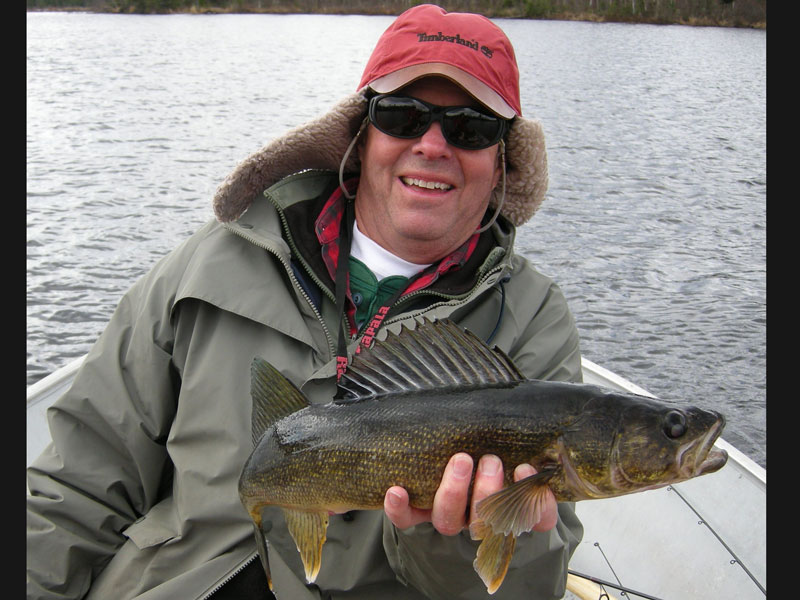 catching walleye